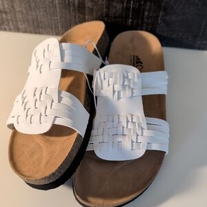 White Mountain White Woven Slide Sandals Size 8.5